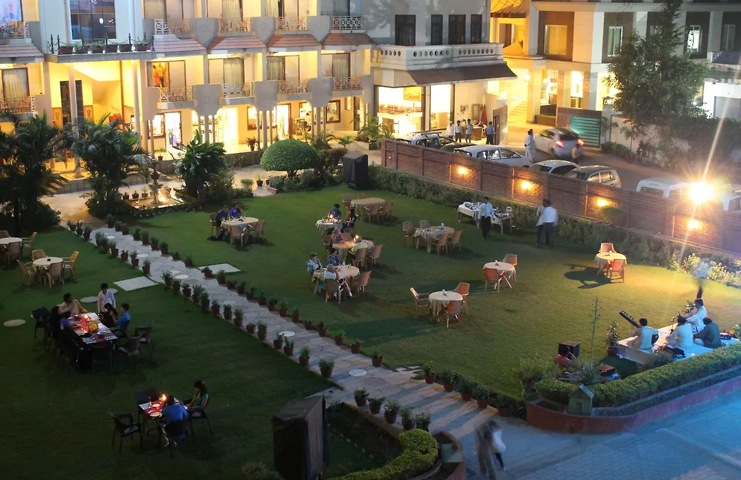 Hotel Surya, Kaiser Palace-1